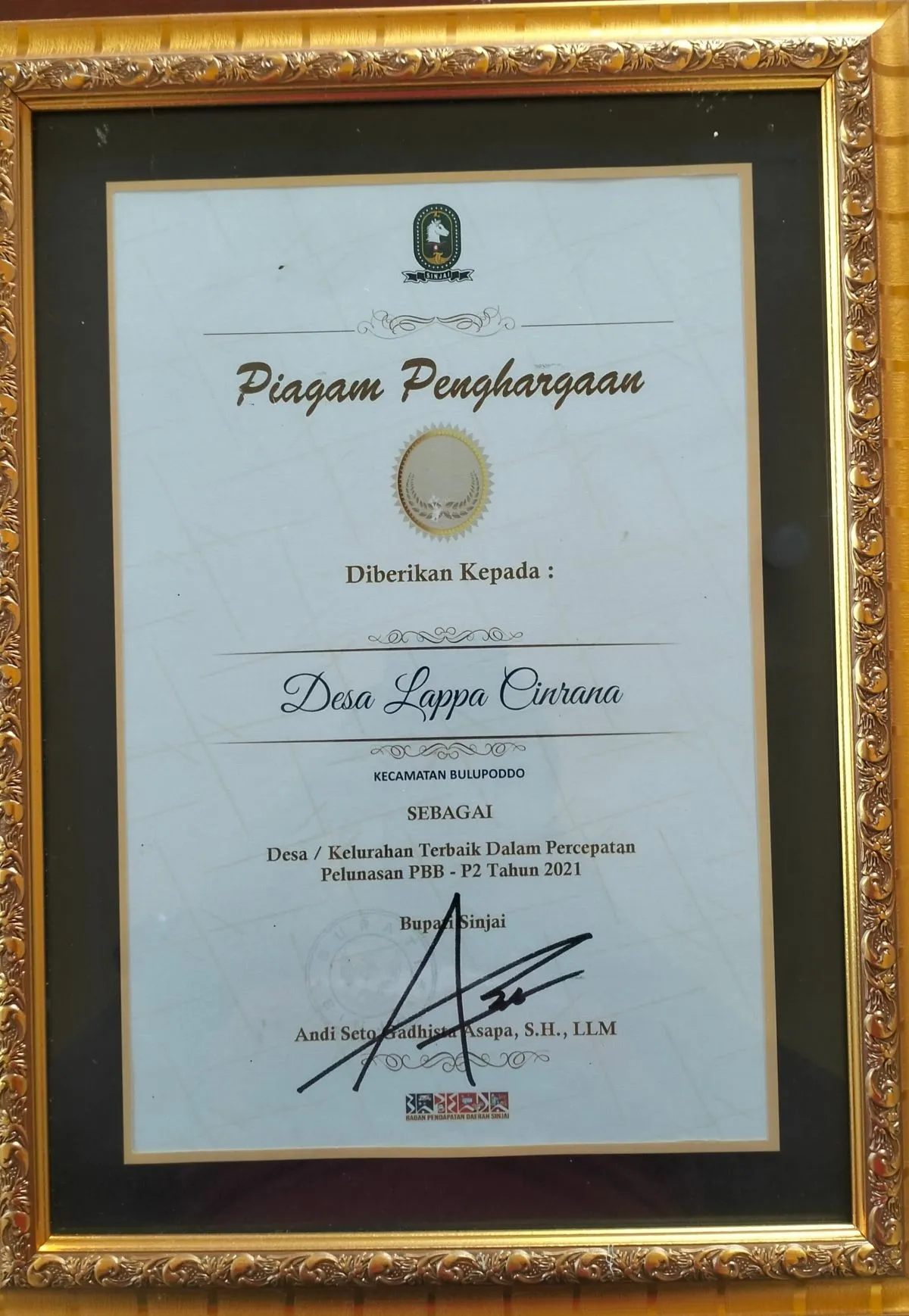 piagam penghargaan 
